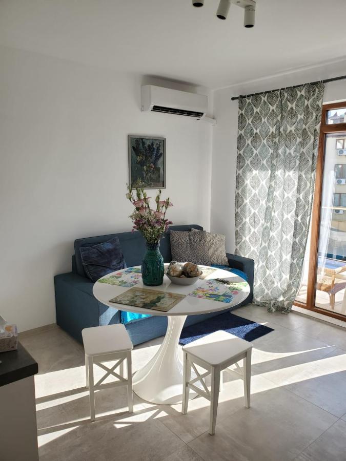 Obzor Tatyana Apartaments Bonjour Екстер'єр фото