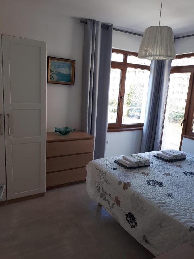 Obzor Tatyana Apartaments Bonjour Екстер'єр фото