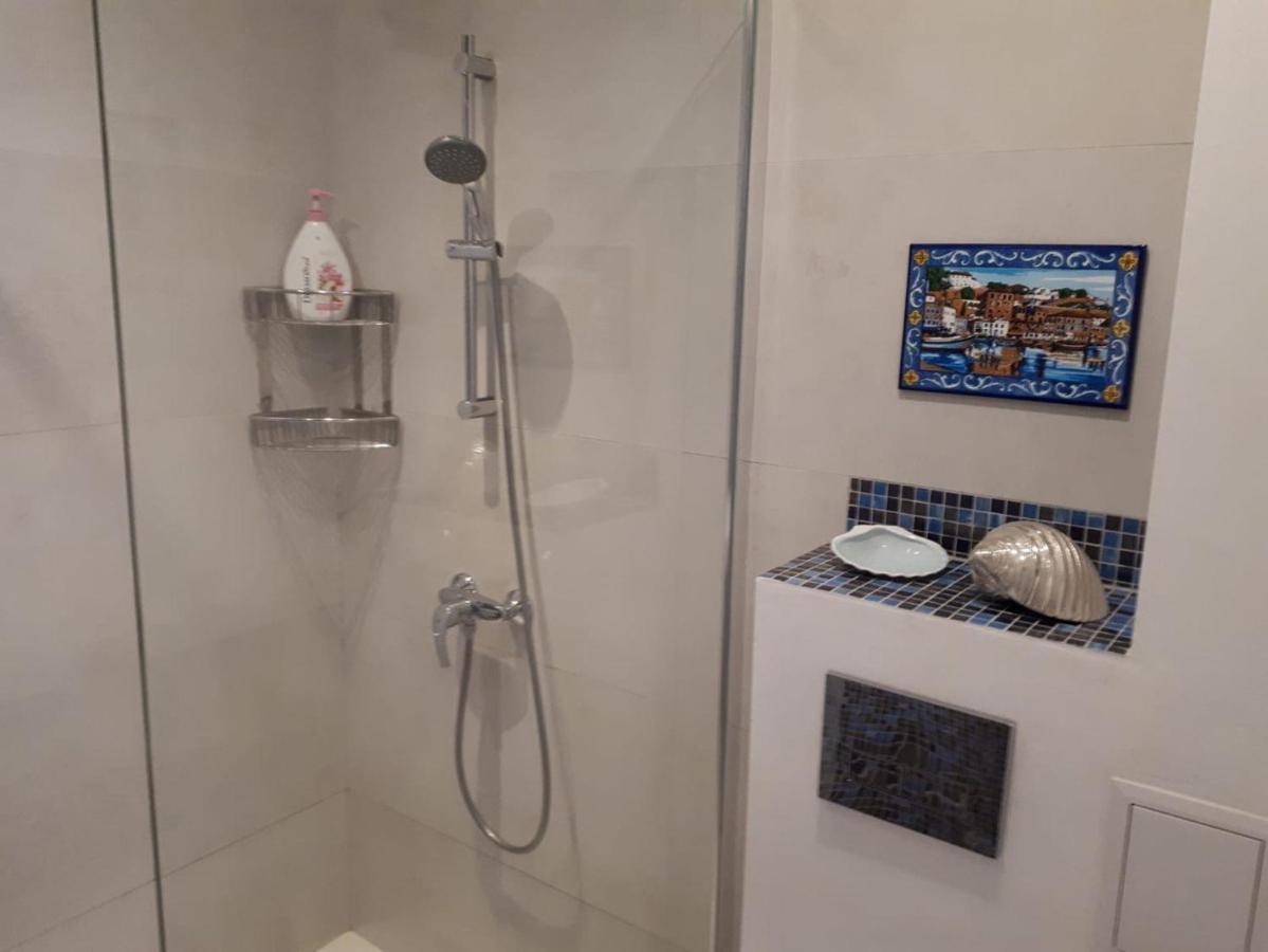 Obzor Tatyana Apartaments Bonjour Екстер'єр фото